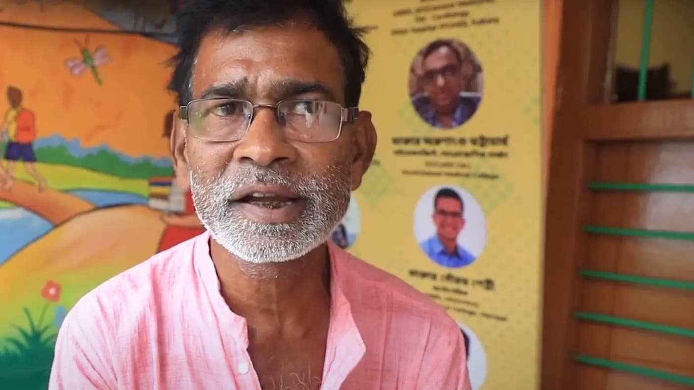 Patient giving a testimonial at the Uday clinic